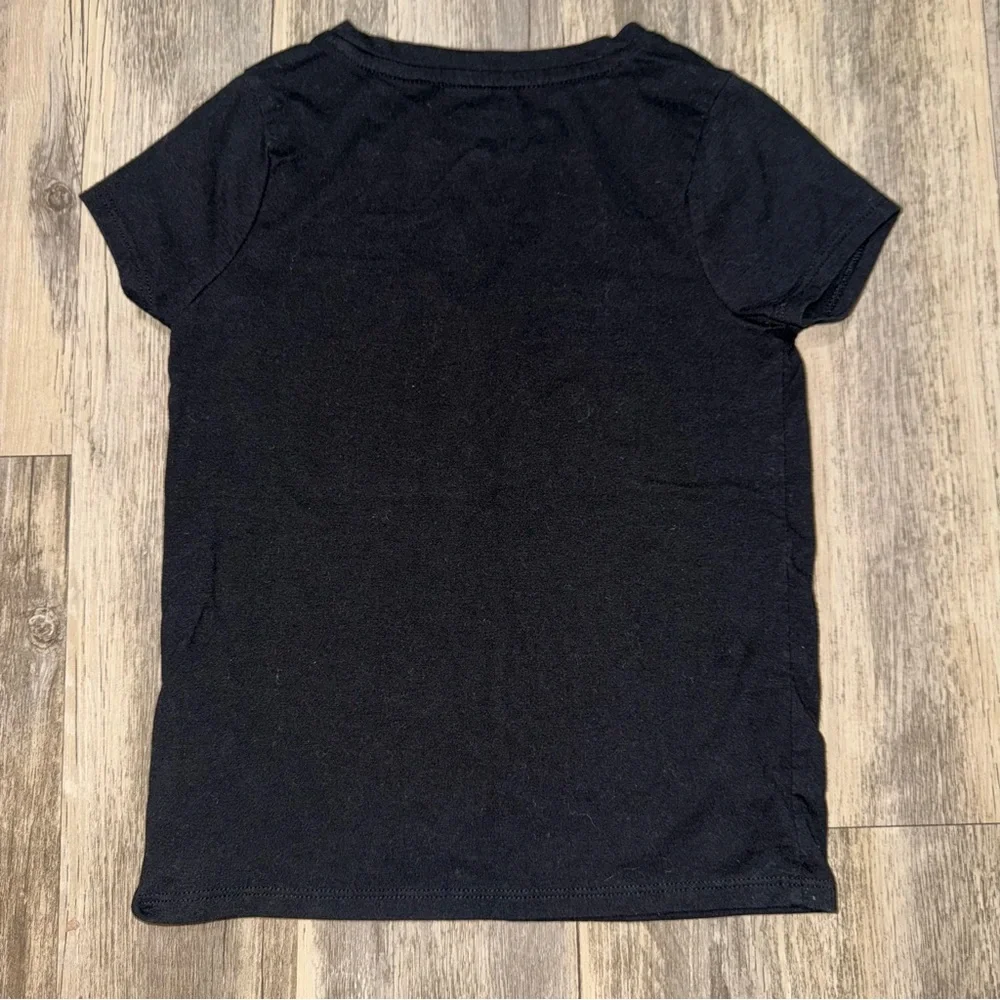 ☀️6/$20☀️ Cat & Jack Black Tee with Skunk Graphic